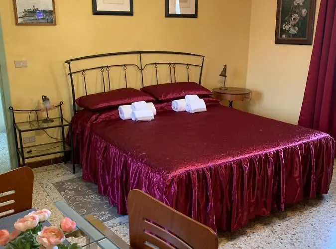 Delle Rose 4* بارولو