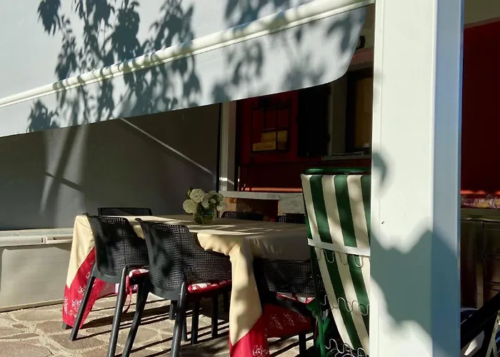 Delle Rose بيت ضيافة 4*